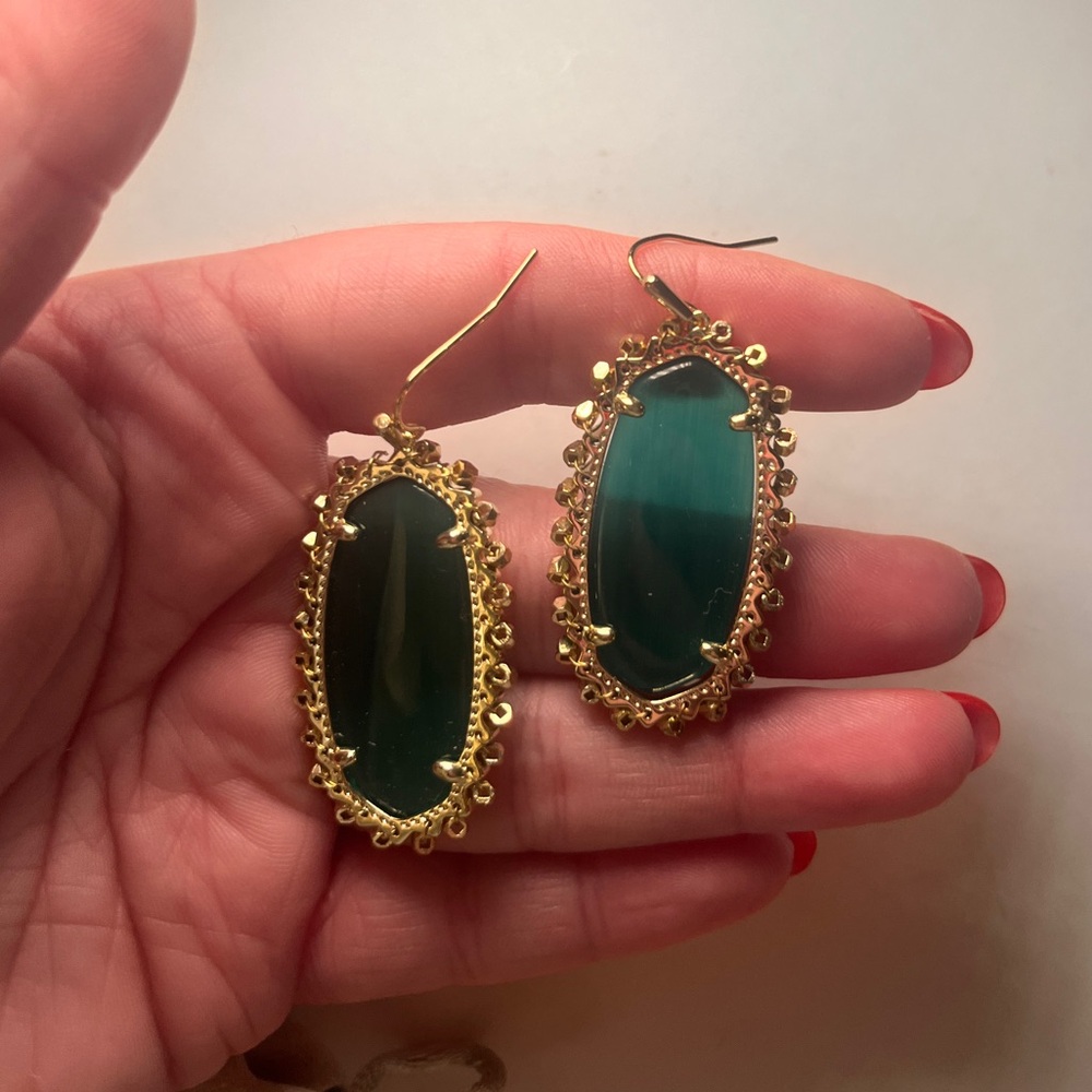 Kendra Scott Beaded Elle earring with emerald cats eye
